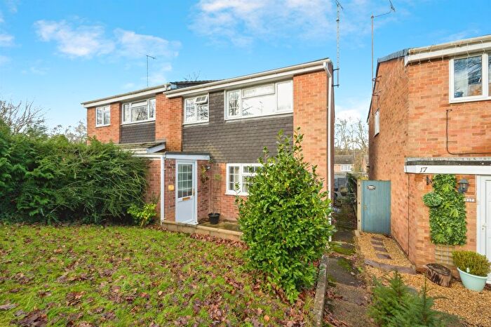 3 Bedroom Semi-Detached House For Sale In Oakwood Drive, Southampton, SO16