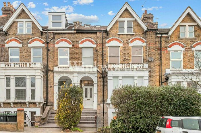 2 Bedroom Apartment To Rent In Endymion Road, London, N4