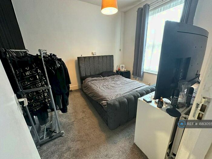 1 Bedroom Flat To Rent In Gordon Avenue, Southampton, SO14