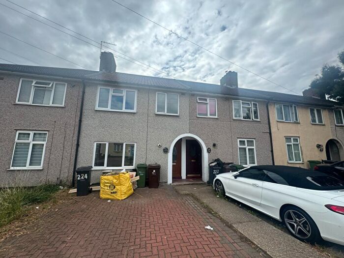 3 Bedroom Terraced House To Rent In Reede Road, Dagenham, Barking And Dagenham, RM10