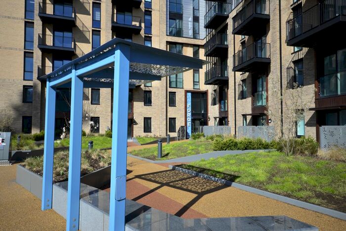2 Bedroom Flat For Sale In Lockside Lane, Salford, M5