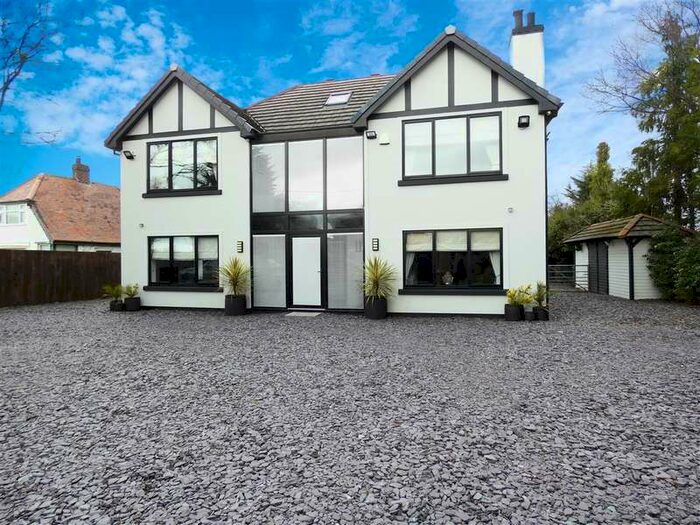 4 Bedroom Detached House For Sale In Stockswell Road, Tarbock Green, Widnes, WA8