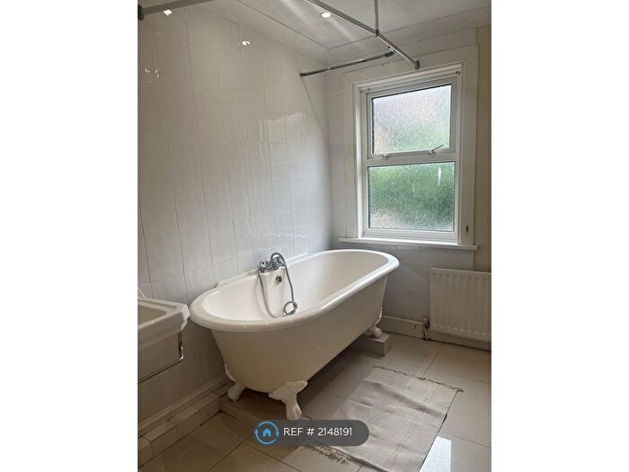 3 Bedroom Terraced House To Rent In St. Bartholomews Terrace, Rochester, ME1