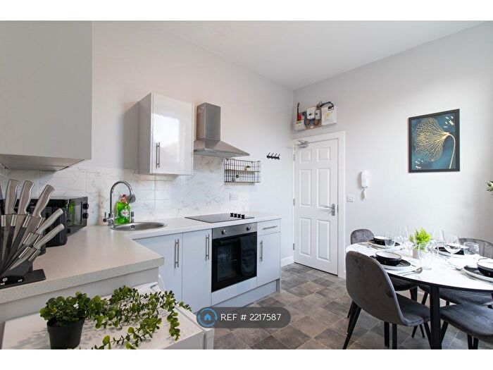 1 Bedroom Flat To Rent In Kingston House, Southsea, PO5