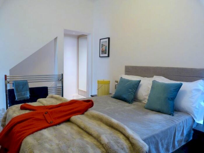 1 Bedroom Flat To Rent In Mount Ephraim Lane, London, SW16