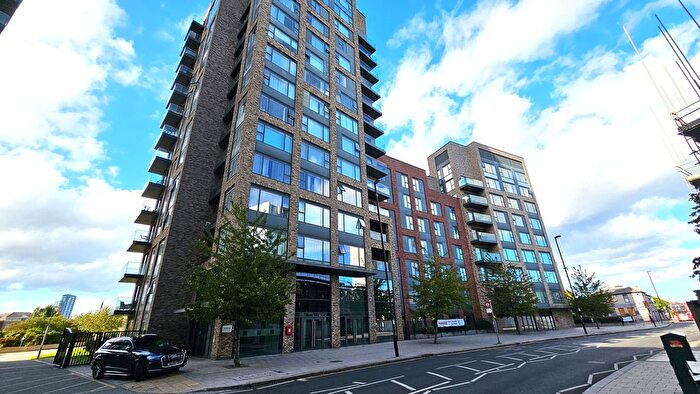 1 Bedroom Flat For Sale In Santina Apartments, Cherry Orchard Road, Croydon, Surrey, CR0
