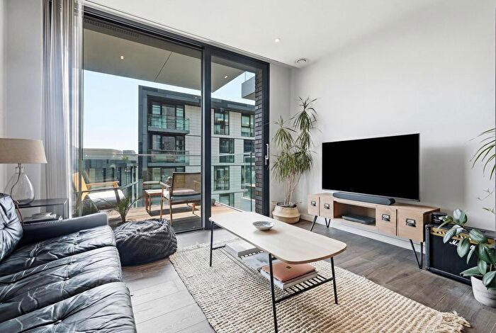 2 Bedroom Flat For Sale In Pimento House, Goodmans Fields, E1