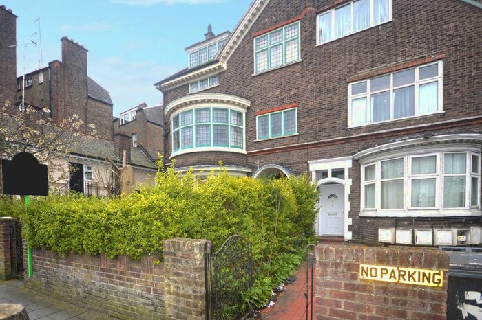 1 Bedroom Flat To Rent In Drewstead Road, London, SW16