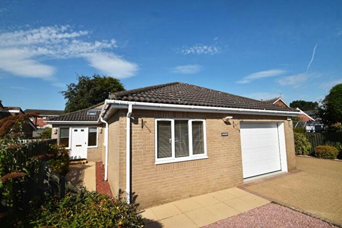 2 Bedroom Bungalow To Rent In Hylton Court -, DH1