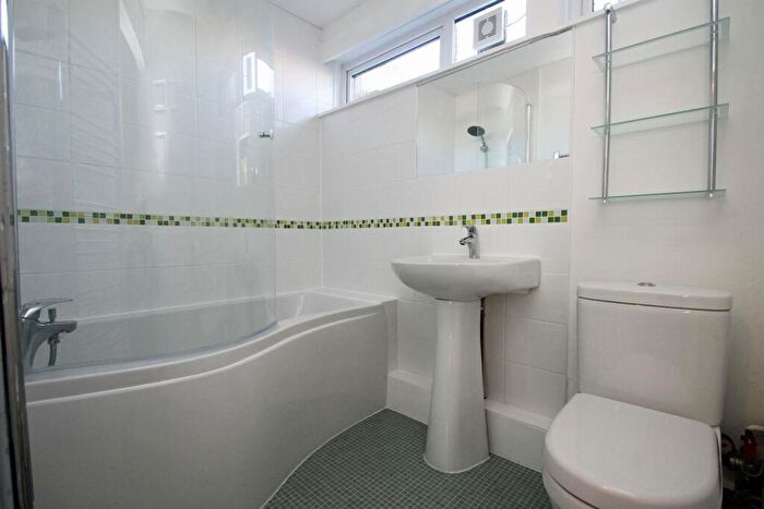 3 Bedroom Flat To Rent In Valley Road, Canterbury, CT1