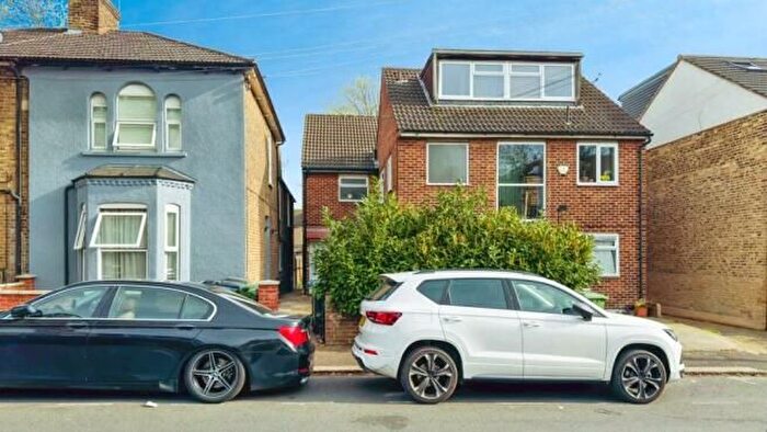 1 Bedroom Flat To Rent In Clarendon Road, Waltham Forest, London, E17