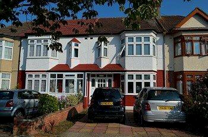 3 Bedroom Terraced House To Rent In Ash Grove, Palmers Green, N13