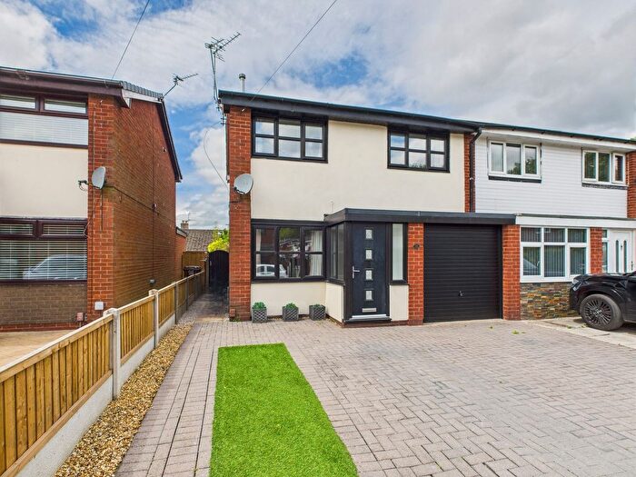 3 Bedroom Semi-Detached House For Sale In Ashwood Avenue, Abram, WN2