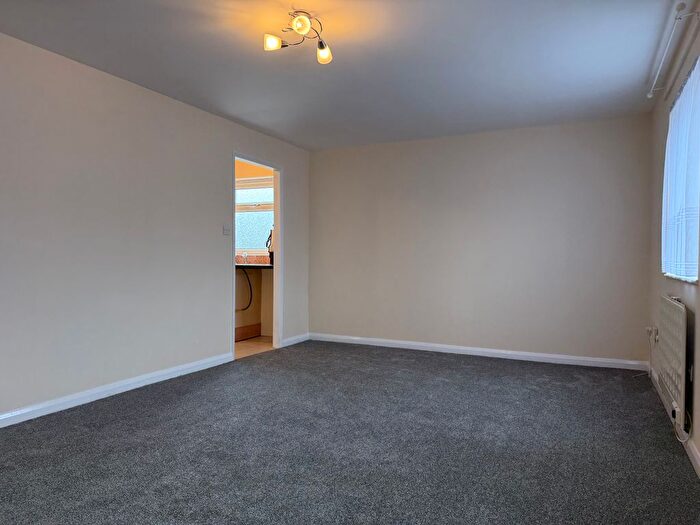 2 Bedroom Flat To Rent In Park Hill, Swallownest, S26