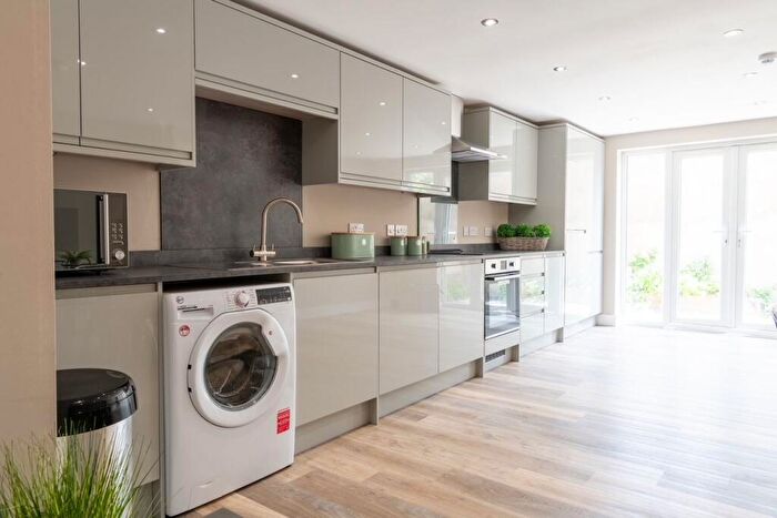 5 Bedroom Terraced House To Rent In St. Pauls Parade, Cheltenham, GL50