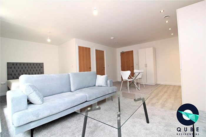 Flat To Rent In Adelphi Wharf, Adelphi Street, Salford, Greater Manchester, M3