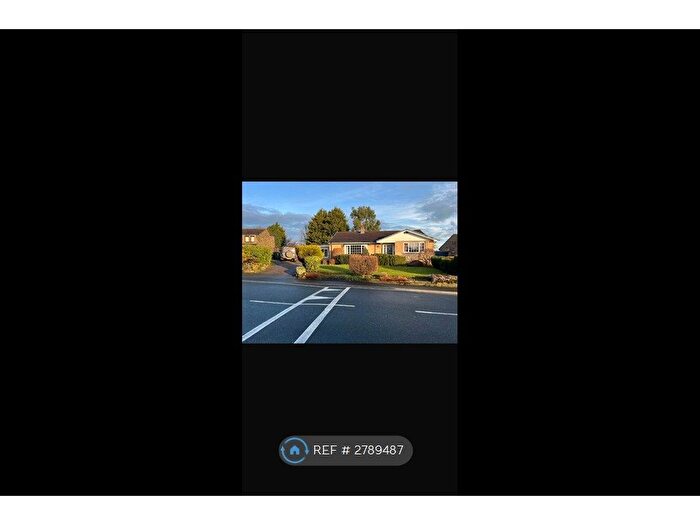 4 Bedroom Bungalow To Rent In Kaye Lane, Huddersfield, HD5