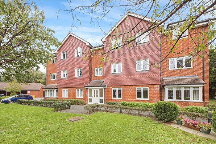 2 Bedroom Flat For Sale In Knotley Way, West Wickham, BR4