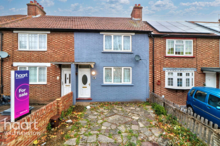 3 Bedroom Terraced House For Sale In Ascham End, Walthamstow, E17