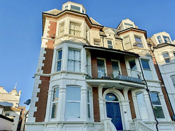 2 Bedroom Flat To Rent In Sea Road, Bexhill-On-Sea, TN40