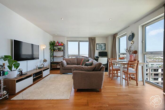 2 Bedroom Flat For Sale In Meander House, Logan Close, Stratford, E20