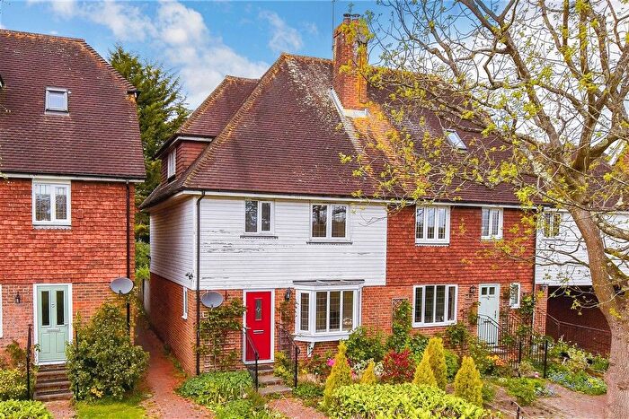 4 Bedroom Semi Detached House For Sale In Frythe Way, Cranbrook, Kent, TN17