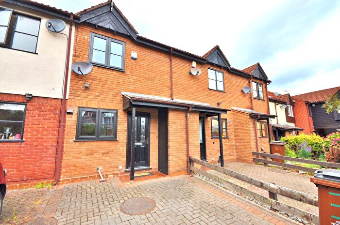 2 Bedroom Terraced House To Rent In Meadow Close, Nottingham, Nottinghamshire, NG2