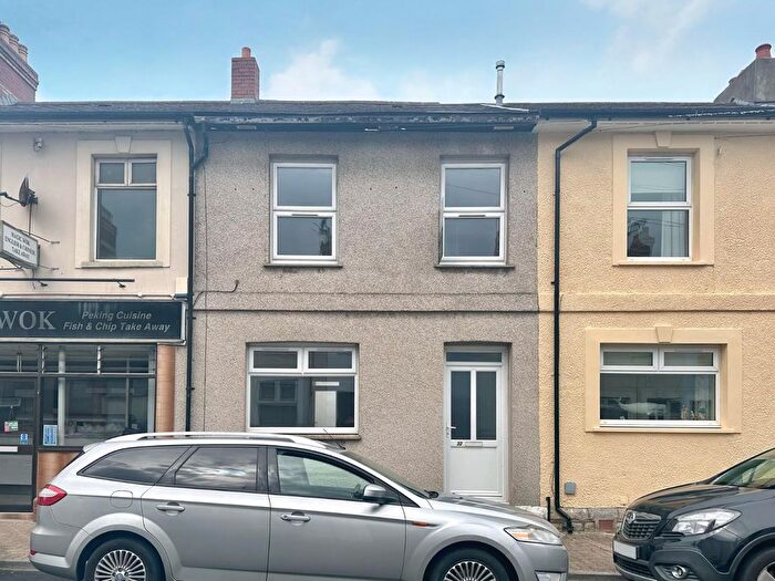 3 Bedroom Terraced House To Rent In Glebe Street, Penarth, CF64