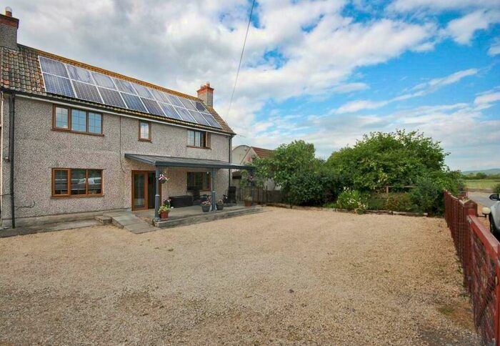 3 Bedroom Detached House For Sale In Puxton, Hewish, Weston-Super-Mare, BS24