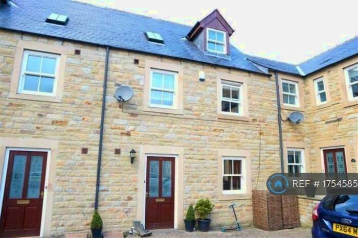 4 Bedroom Terraced House To Rent In Thorngate Place, Barnard Castle, DL12