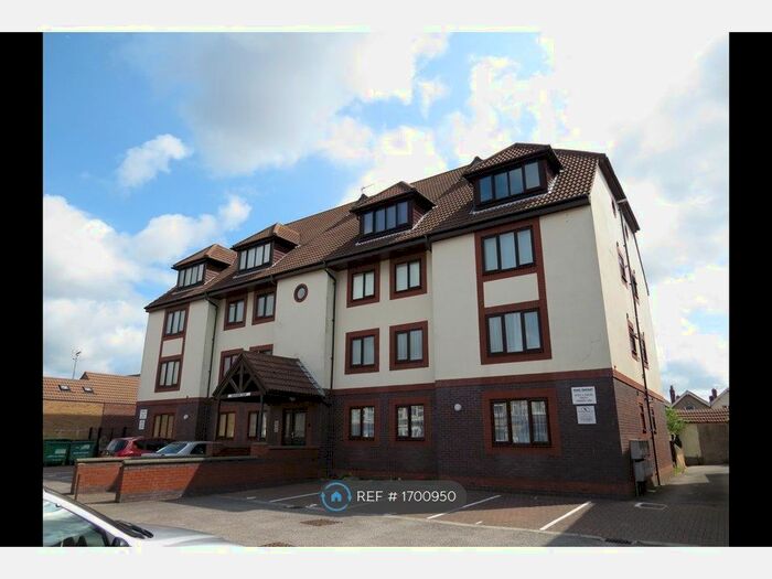 1 Bedroom Flat To Rent In Grantham Court, Bristol, BS15