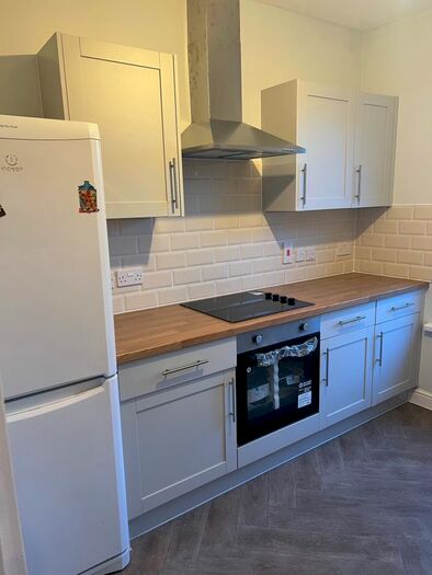 2 Bedroom Flat To Rent In Forest Road, London, E17