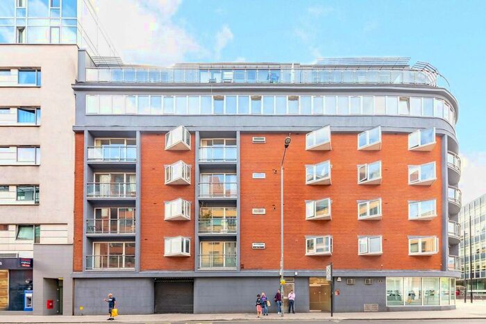 Studio To Rent In Long Lane, London, SE1