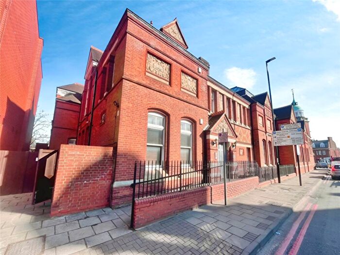 2 Bedroom Flat For Sale In Tweedy Road, Bromley, BR1