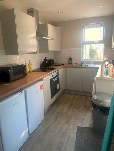 5 Bedroom Private Hall To Rent In Lune Street, Lancaster, LA1