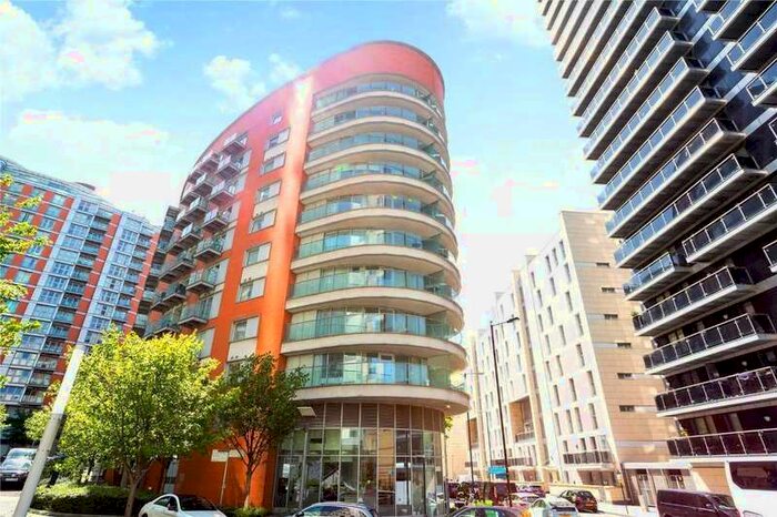 Flat To Rent In Michigan Building, Fairmont Avenue, Blackwall, Canary Wharf, London, E14