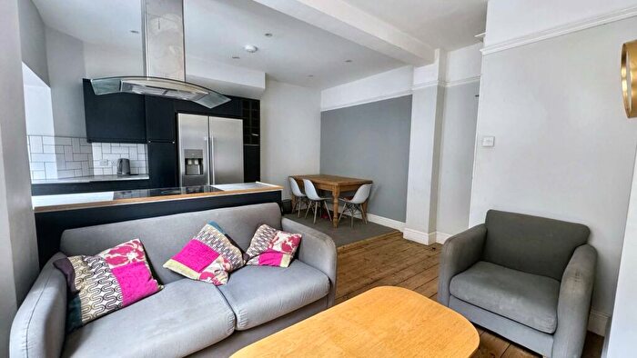 5 Bedroom House To Rent In Hinton Road, Fishponds, BS16