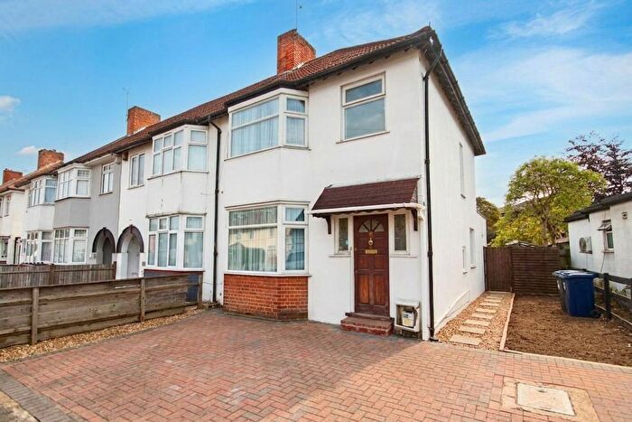 3 Bedroom Semi Detached House For Sale In Long Drive, Greenford, UB6