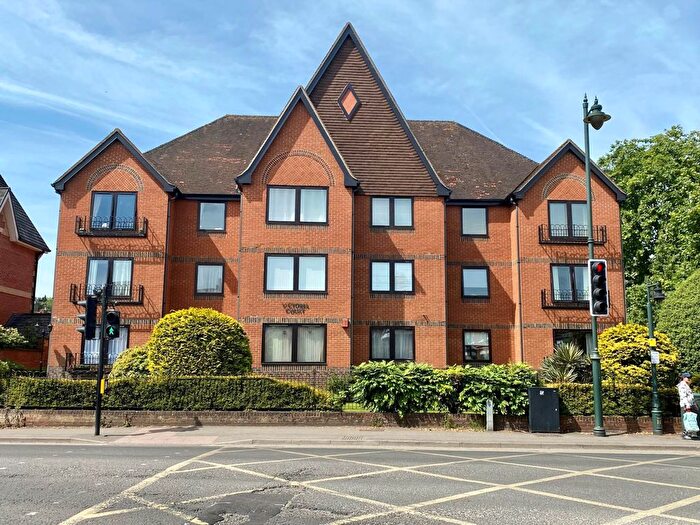 1 Bedroom Flat For Sale In Victoria Court, Henley On Thames, RG9