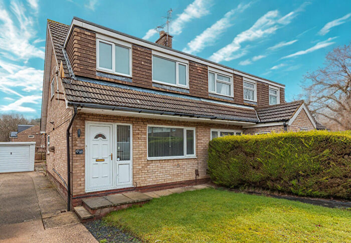 3 Bedroom Semi Detached House To Rent In Sunningdale Avenue, Alwoodley, Leeds, LS17