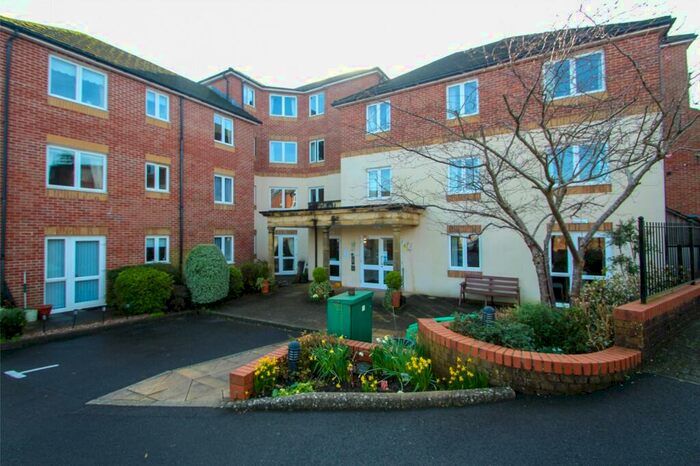 1 Bedroom Apartment For Sale In Highfield Lane, Southampton, Hampshire, SO17
