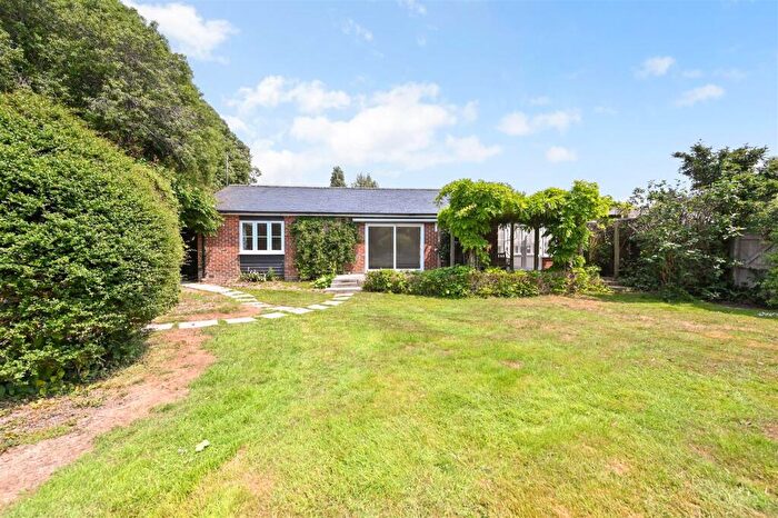 5 Bedroom Bungalow To Rent In Main Road Birdham, PO20
