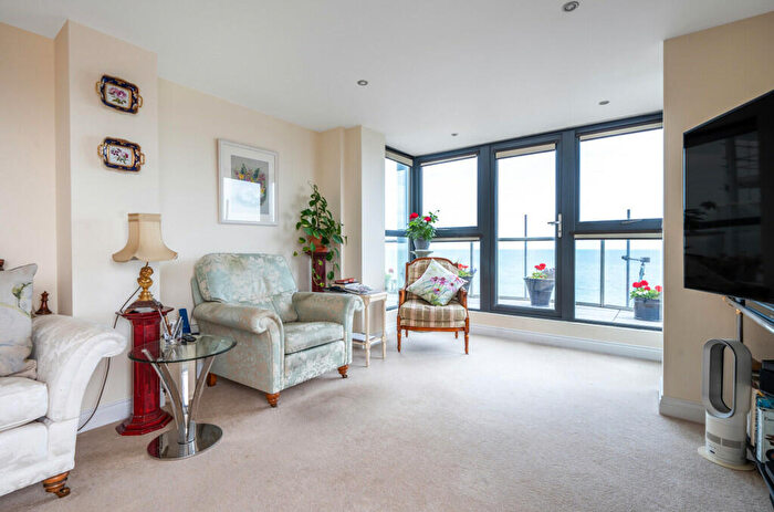 2 Bedroom Apartment For Sale In The Esplanade, Bognor Regis, West Sussex, PO21