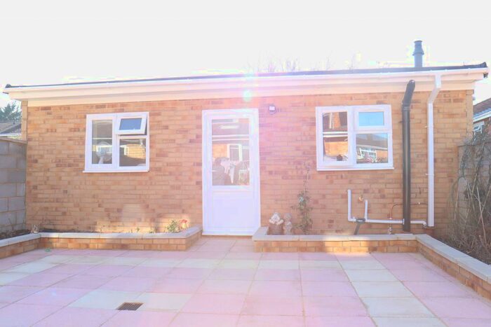 Studio To Rent In Bodmin Road, Luton, LU4