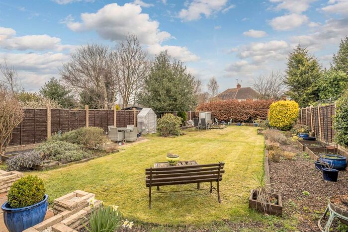 4 Bedroom Detached House For Sale In Maidensbridge Road, Wall Heath, DY6