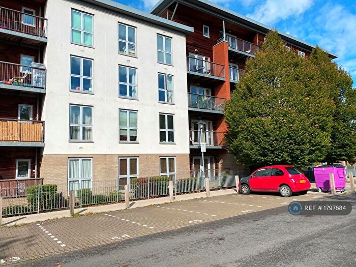 1 Bedroom Flat To Rent In Ashvale Court, London, E3