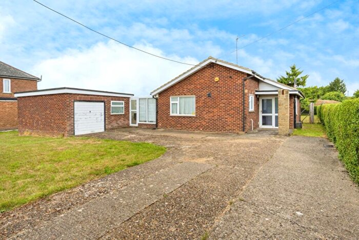 3 Bedroom Bungalow For Sale In Bedford Road, Brogborough, Bedfordshire, MK43