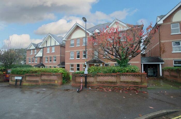 1 Bedroom Apartment To Rent In Westridge Road, Portswood, Southampton, SO17