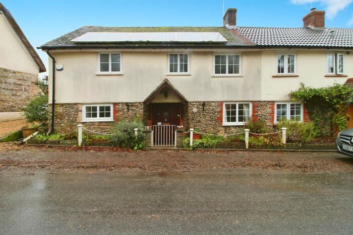 3 Bedroom Semi-Detached House For Sale In Rectory Road, Piddlehinton, Dorchester, DT2