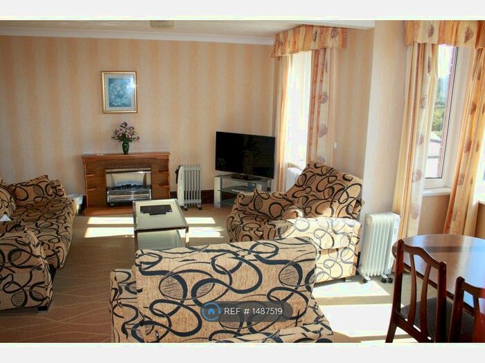 1 Bedroom Flat To Rent In Douglas Avenue, Exmouth, EX8